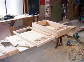 �t���[���ƃN���X�i�q�̂͂ߍ���